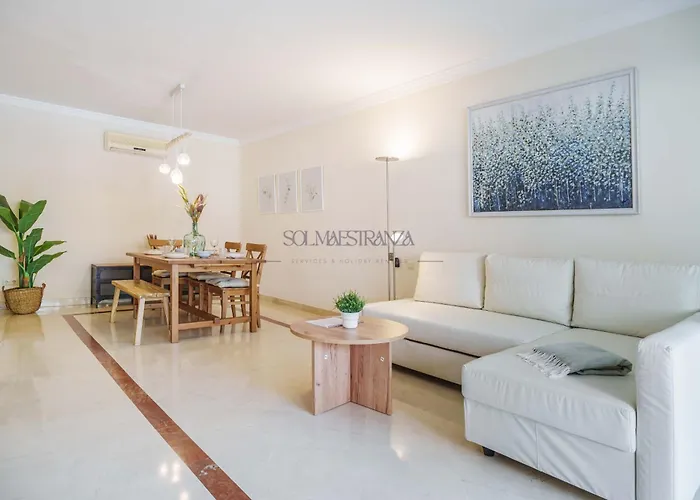 Mar Y Puerto Location By Sol Maestranza 마르베야