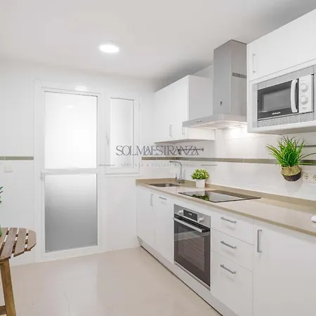 Апартаменти Mar Y Puerto Location By Sol Maestranza *